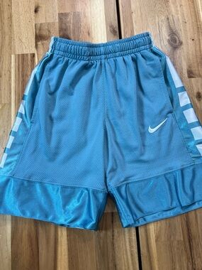 Nike Dri-FIT Boys Small Blue Basketball Shorts Pocketed Activewear
